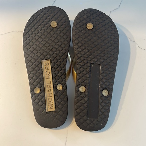 Michael Kors Flip Flops Size 8 - Picture 7 of 7